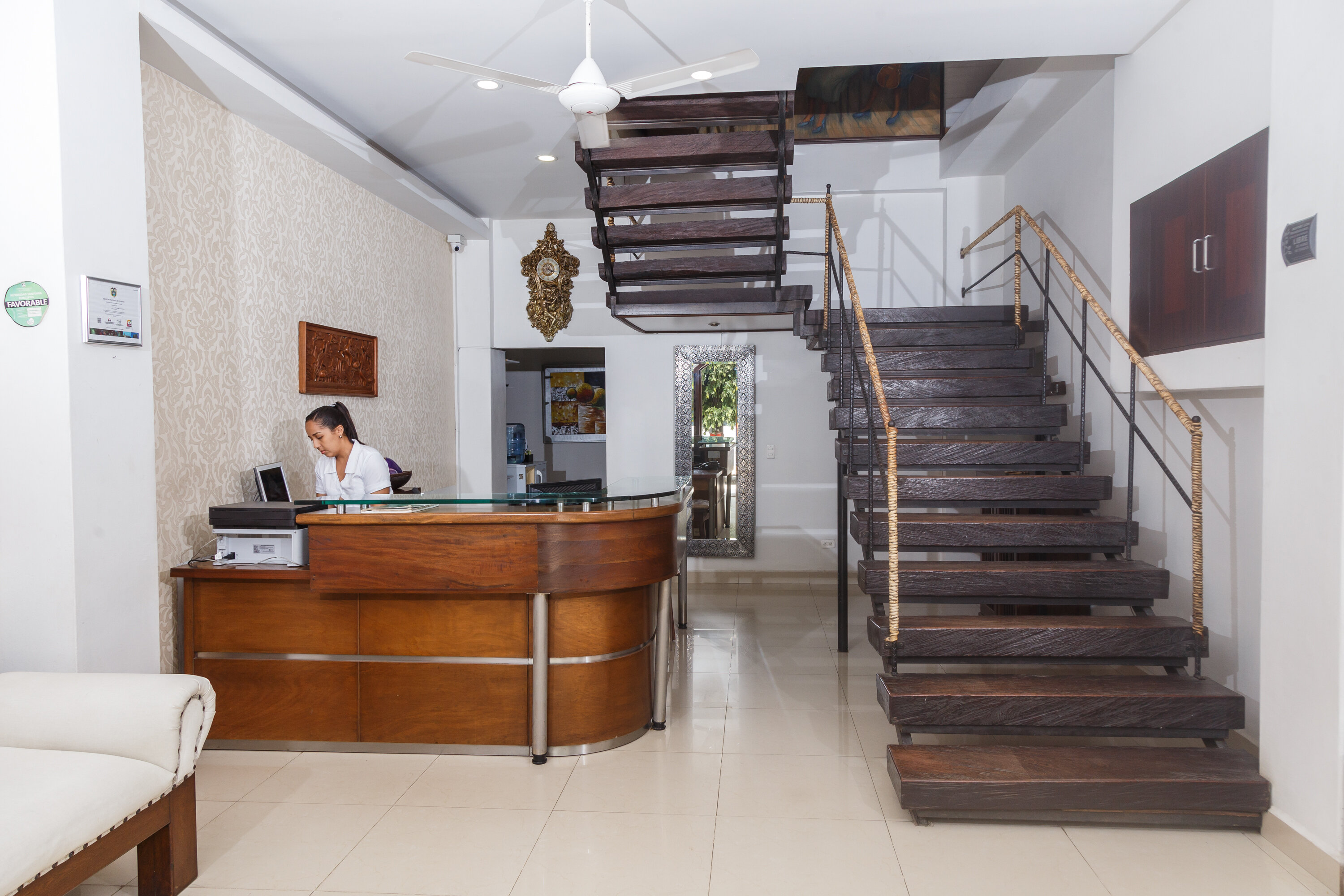 HOTEL FRUTAS DEL LAGO